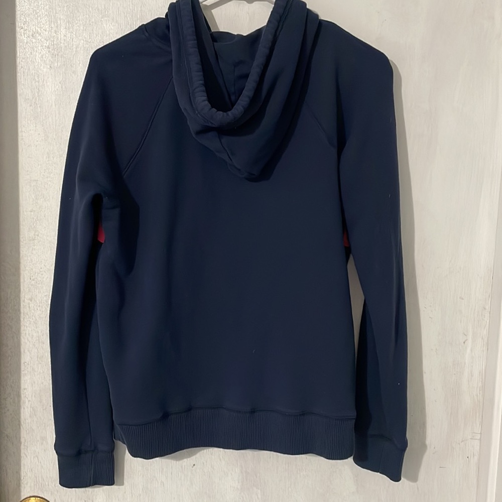 Hollister hoodie size medium - Picture 2 of 5